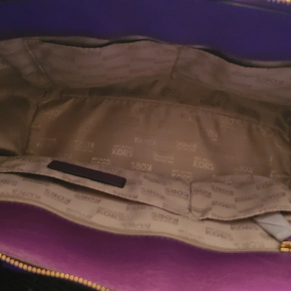 Purse - Picture 2 of 2